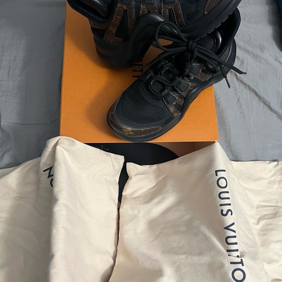 Louis Vuitton Archlight Sneaker - Picture 4 of 5
